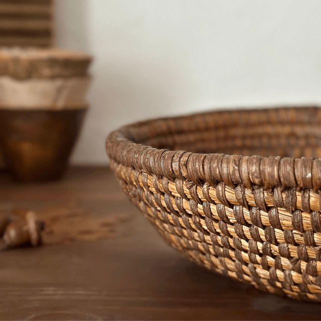 la corbeille en paille tressée