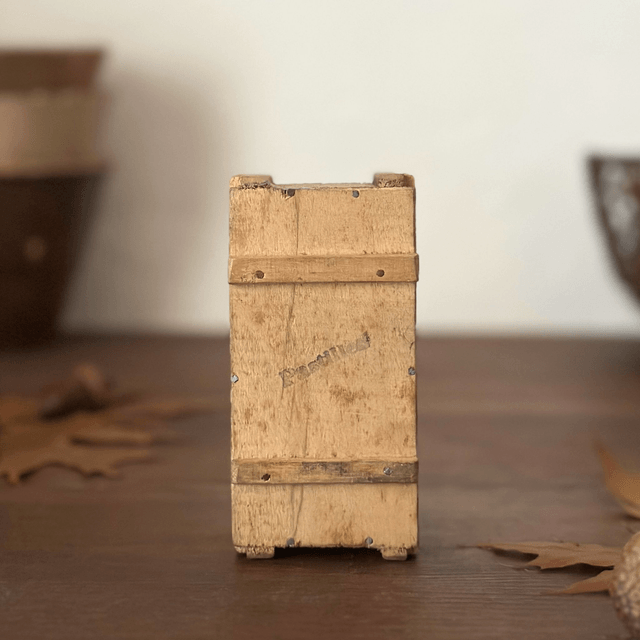 la boîte Chocolat Menier et son petit agenda de 1915