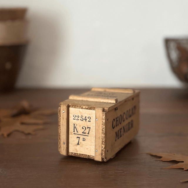 la boîte Chocolat Menier et son petit agenda de 1915