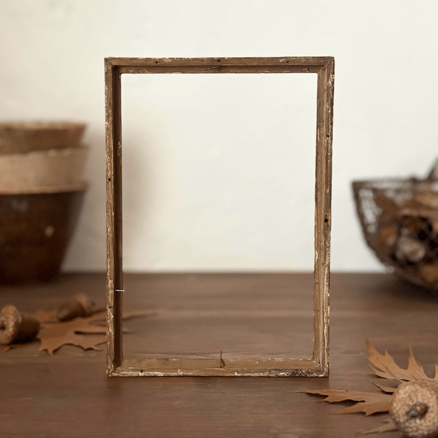 le petit cadre fin en bois